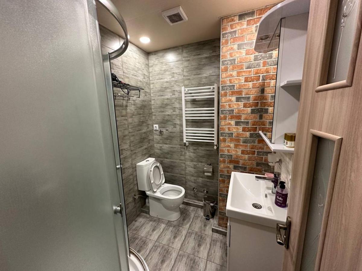 5 Rooms Near 300 Aragveli Metro Station Tbilissi Extérieur photo