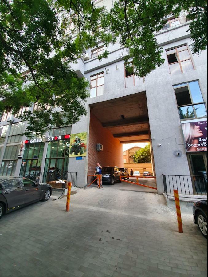 5 Rooms Near 300 Aragveli Metro Station Tbilissi Extérieur photo