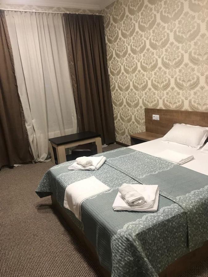 5 Rooms Near 300 Aragveli Metro Station Tbilissi Extérieur photo